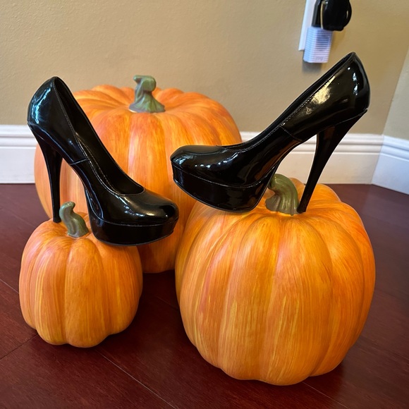 Brash Platform Pumps - Picture 1 of 3